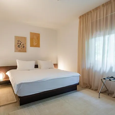 Πανσιόν Epico Seafront & Garden Olimp