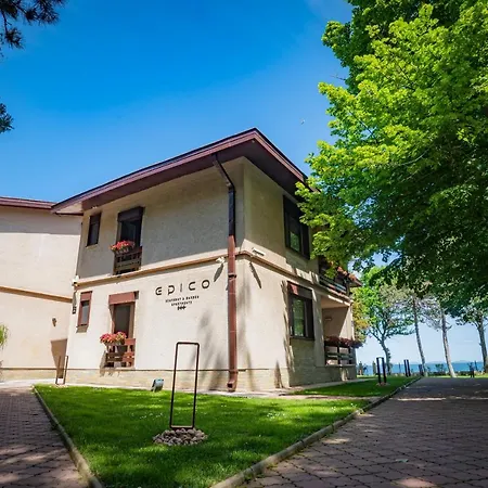 Epico Seafront & Garden Πανσιόν